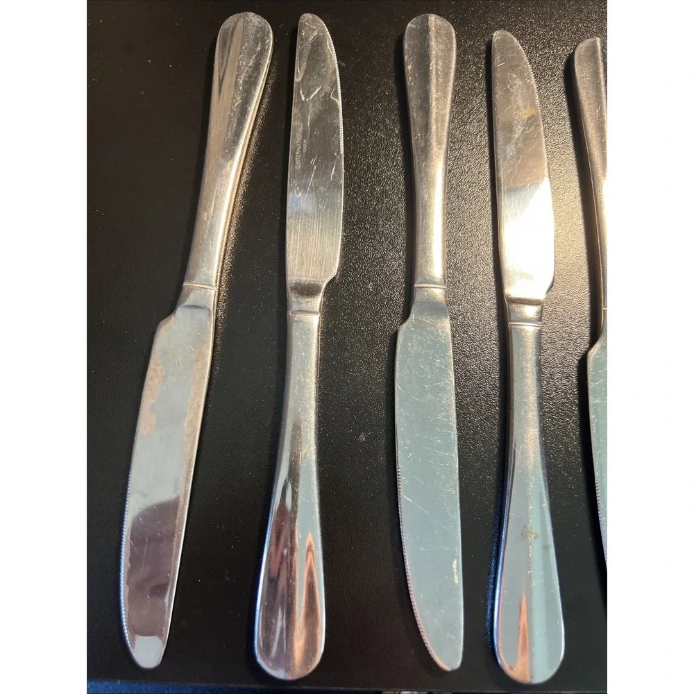 International Stainless Silverware - SIMPLICITY  8 Dinner Knives‎ 9